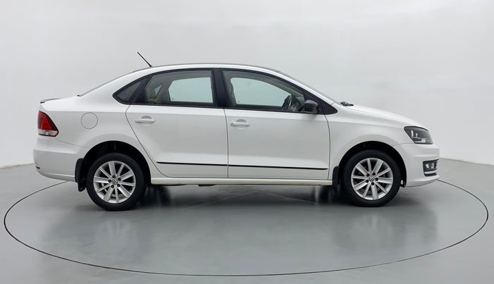 2016 Volkswagen Vento HIGHLINE PETROL, Petrol, Manual, 20,777 km, Right Side