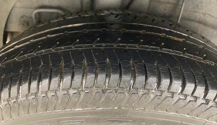 2014 Hyundai Elite i20 SPORTZ 1.4 CRDI, Diesel, Manual, 77,398 km, Right Rear Tyre Tread