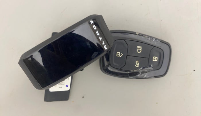 2022 Tata ALTROZ XZ PLUS PETROL DARK EDITION, Petrol, Manual, 63,714 km, Key Close Up