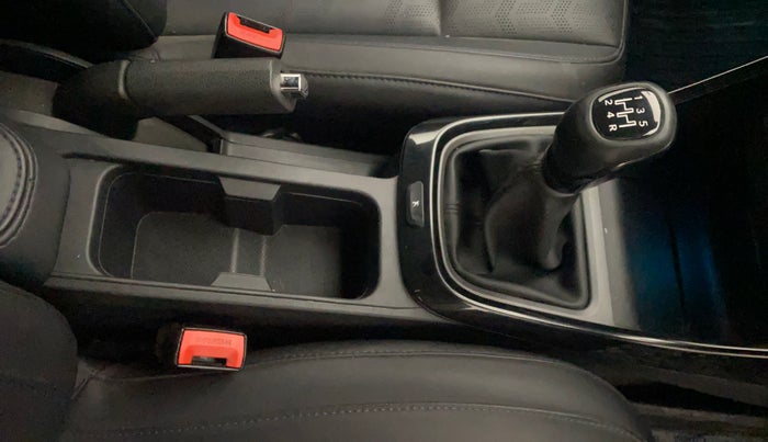 2022 Tata ALTROZ XZ PLUS PETROL DARK EDITION, Petrol, Manual, 63,714 km, Gear Lever