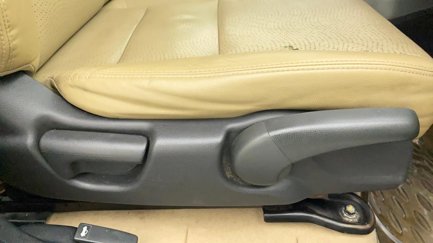 2014 Honda City 1.5L I-VTEC VX CVT, Petrol, Automatic, 44,449 km, Driver Side Adjustment Panel