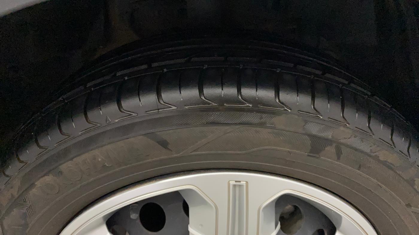2023 Tata NEXON XMA PETROL, Petrol, Automatic, 30,868 km, Right Front Tyre Tread