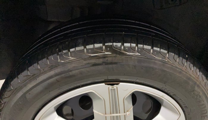 2023 Tata NEXON XMA PETROL, Petrol, Automatic, 30,820 km, Right Rear Tyre Tread