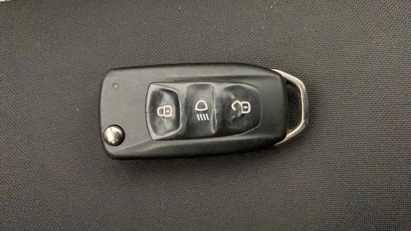 2023 Tata NEXON XMA PETROL, Petrol, Automatic, 30,868 km, Key Close Up