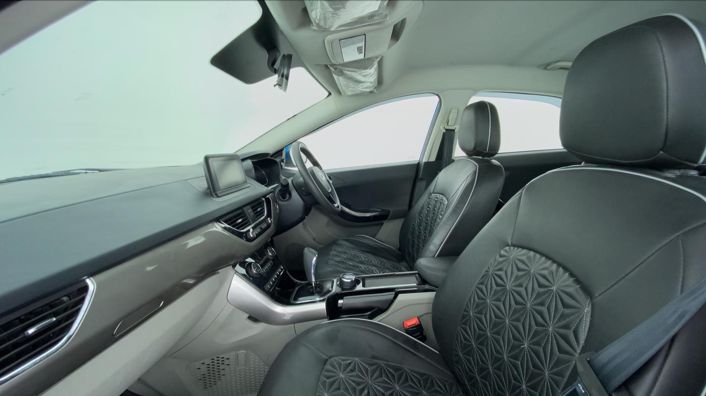 2019 Tata NEXON XZA+ 1.5, Diesel, Automatic, 24,520 km, Right Side Front Door Cabin