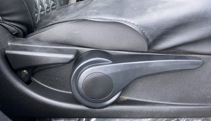2019 Tata NEXON XZA+ 1.5, Diesel, Automatic, 24,520 km, Driver Side Adjustment Panel