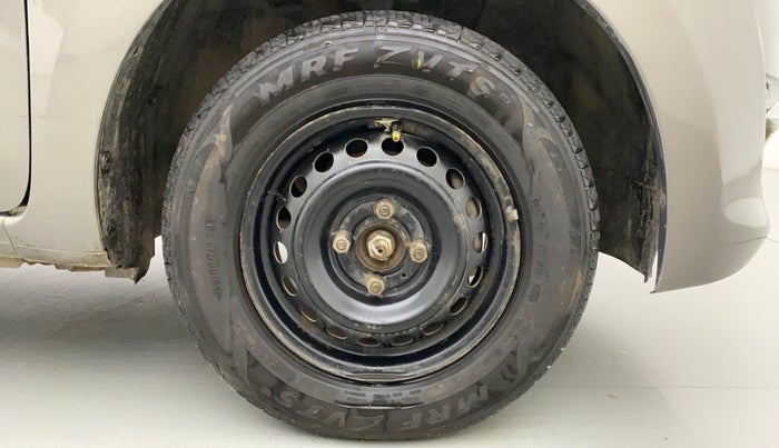 2017 Datsun Go Plus T, Petrol, Manual, 46,490 km, Right Front Wheel