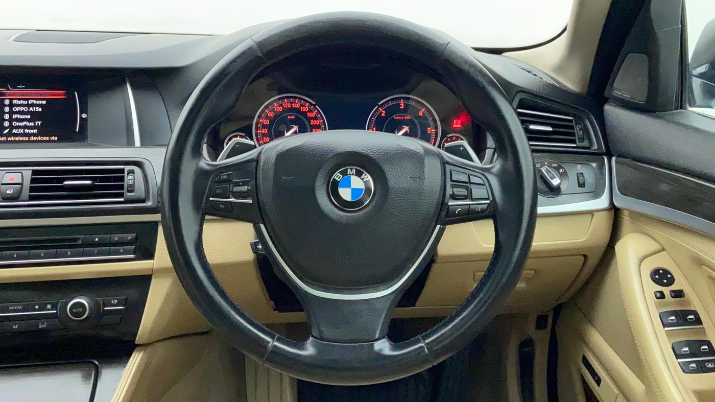 2015 BMW 5 Series 520D LUXURY LINE, Diesel, Automatic, 82,579 km, Steering Wheel Close-up