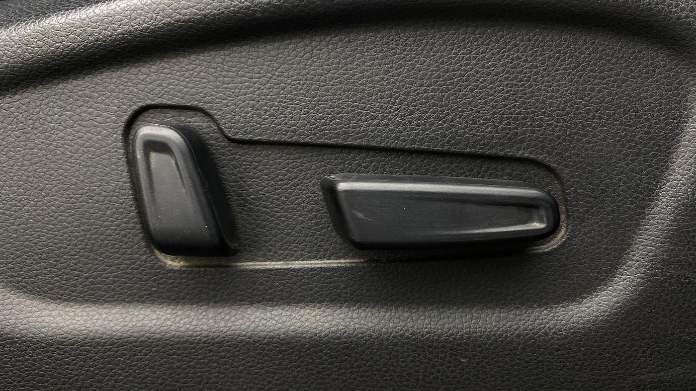 2021 KIA SELTOS X LINE 1.4 PETROL DCT, Petrol, Automatic, 42,106 km, Driver Side Adjustment Panel