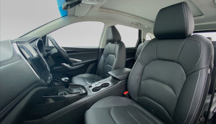 2020 MG HECTOR SHARP DCT PETROL, Petrol, Automatic, 39,457 km, Right Side Front Door Cabin