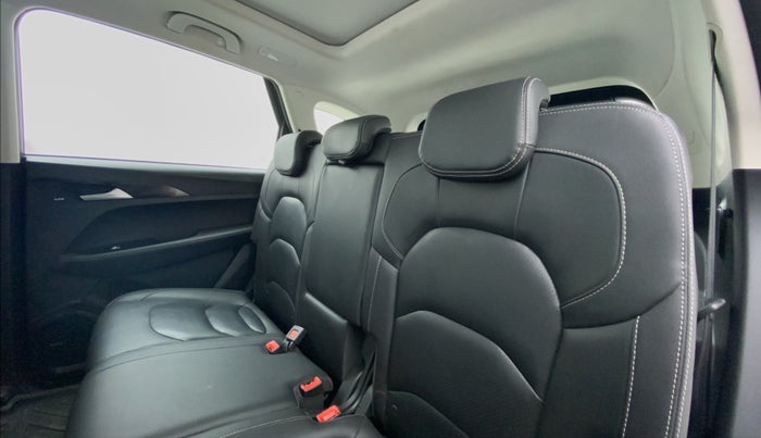 2020 MG HECTOR SHARP DCT PETROL, Petrol, Automatic, 39,457 km, Right Side Rear Door Cabin