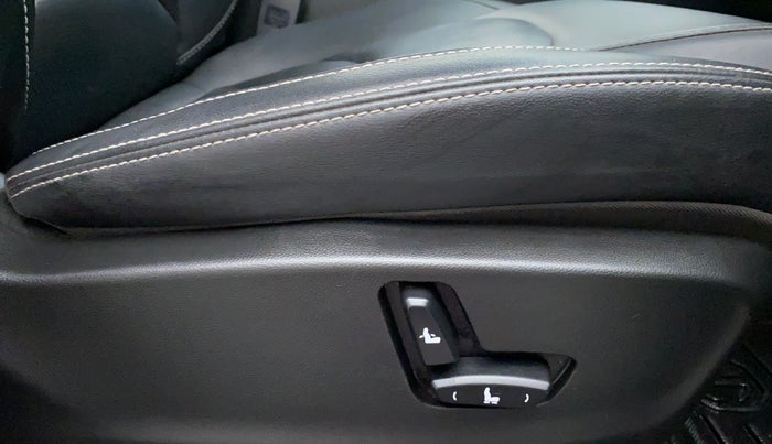 2020 MG HECTOR SHARP DCT PETROL, Petrol, Automatic, 39,457 km, Driver Side Adjustment Panel