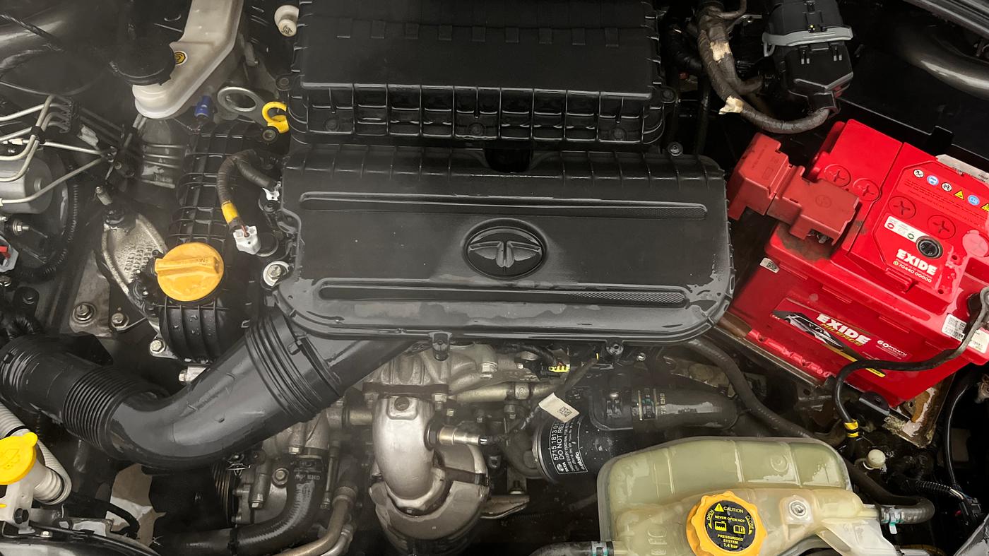 2022 Tata TIGOR XZ PLUS CNG, CNG, Manual, 52,658 km, Engine View