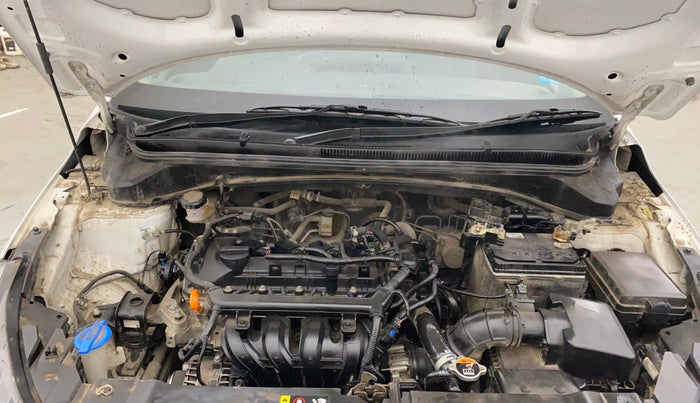 2023 Hyundai NEW I20 ASTA 1.2 MT, Petrol, Manual, 33,670 km, Engine View