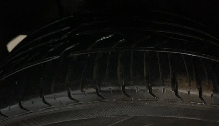 2017 Maruti Baleno ZETA CVT PETROL 1.2, Petrol, Automatic, 60,607 km, Right Rear Tyre Tread