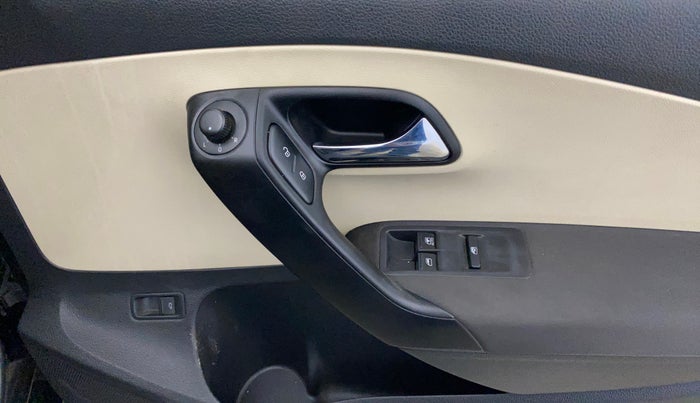 2020 Skoda Rapid ACTIVE 1.0 TSI, Petrol, Manual, 29,835 km, Driver Side Door Panels Control