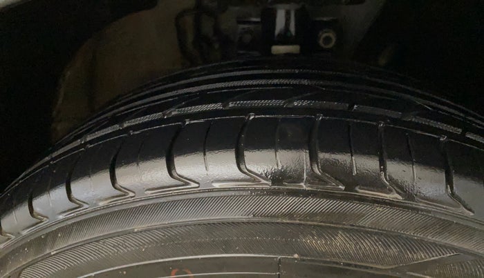 2020 Skoda Rapid ACTIVE 1.0 TSI, Petrol, Manual, 29,835 km, Right Front Tyre Tread