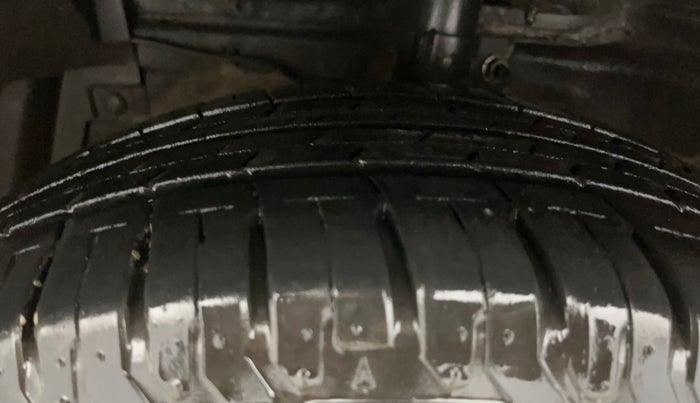 2017 Maruti Ciaz ZXI+, Petrol, Manual, 68,922 km, Left Front Tyre Tread