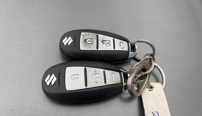 2017 Maruti Ciaz ZXI+, Petrol, Manual, 68,922 km, Key Close Up