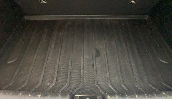 2023 KIA SONET HTX 1.0 IMT, Petrol, Manual, 21,456 km, Boot Inside