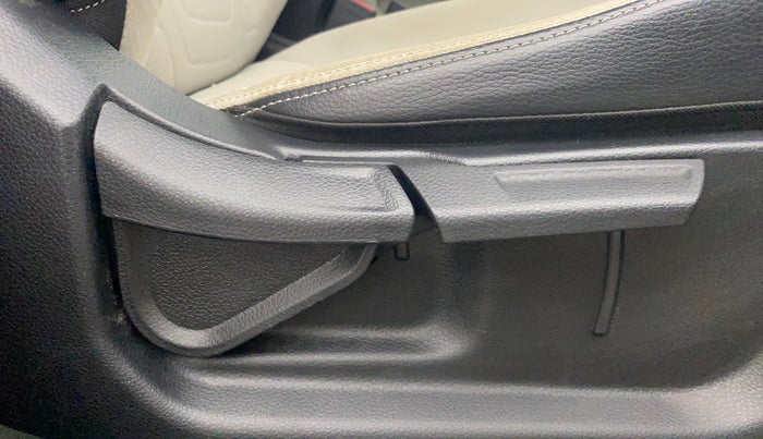 2023 KIA SONET HTX 1.0 IMT, Petrol, Manual, 21,456 km, Driver Side Adjustment Panel