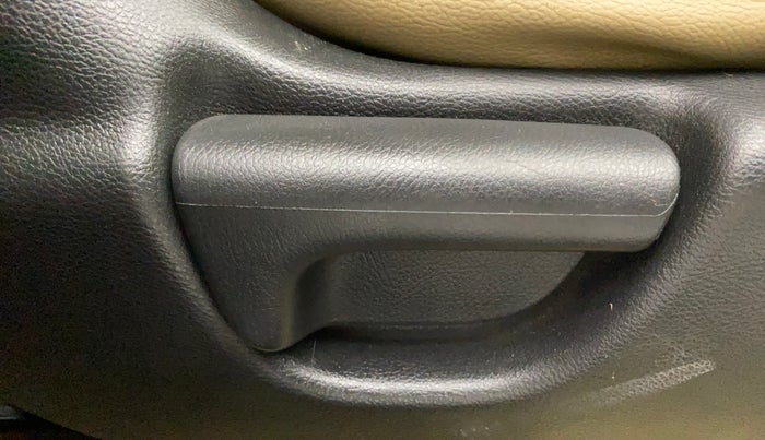 2017 Honda City 1.5L I-VTEC V MT, Petrol, Manual, 97,854 km, Driver Side Adjustment Panel