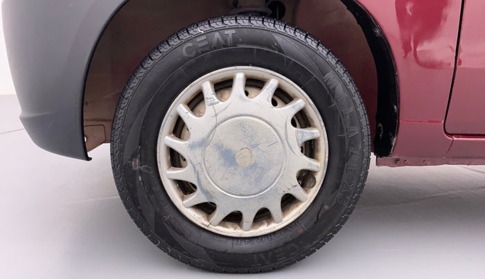 2011 Maruti Alto LXI, CNG, Manual, 85,311 km, Left Front Wheel