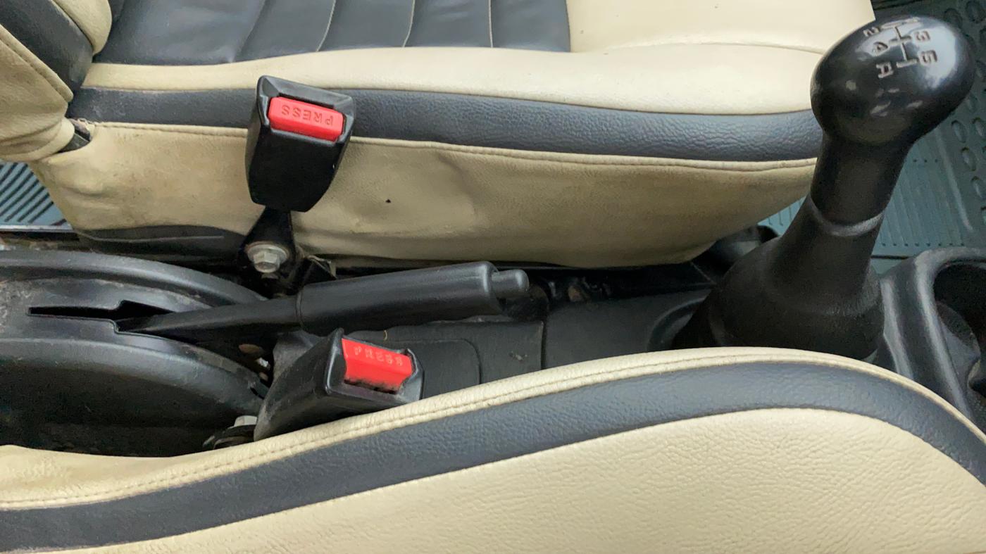 2011 Maruti Alto LXI, CNG, Manual, 85,311 km, Gear Lever