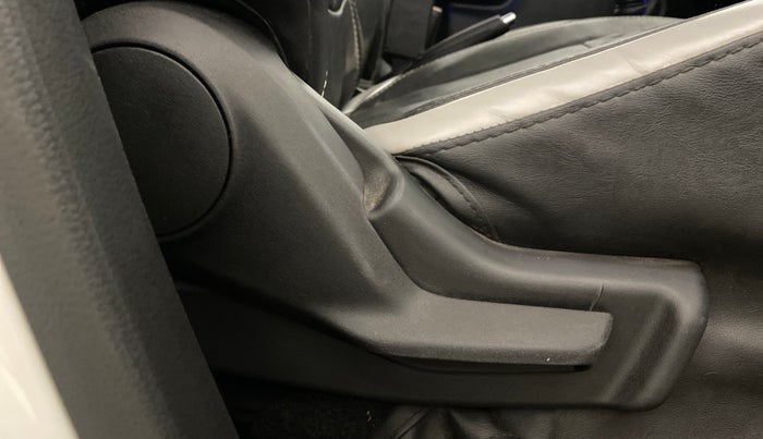 2022 Maruti Celerio VXI CNG, CNG, Manual, 30,696 km, Driver Side Adjustment Panel