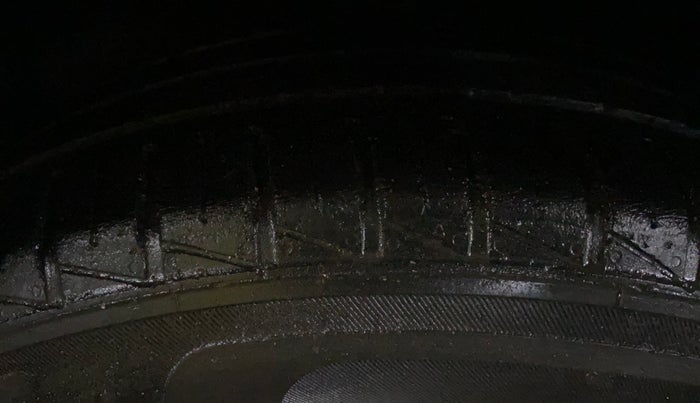 2021 Hyundai GRAND I10 NIOS MAGNA 1.2 KAPPA VTVT, Petrol, Manual, 83,985 km, Right Rear Tyre Tread