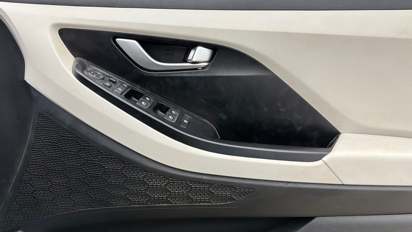 2021 Hyundai Creta SX 1.5 DIESEL, Diesel, Manual, 62,107 km, Driver Side Door Panels Control