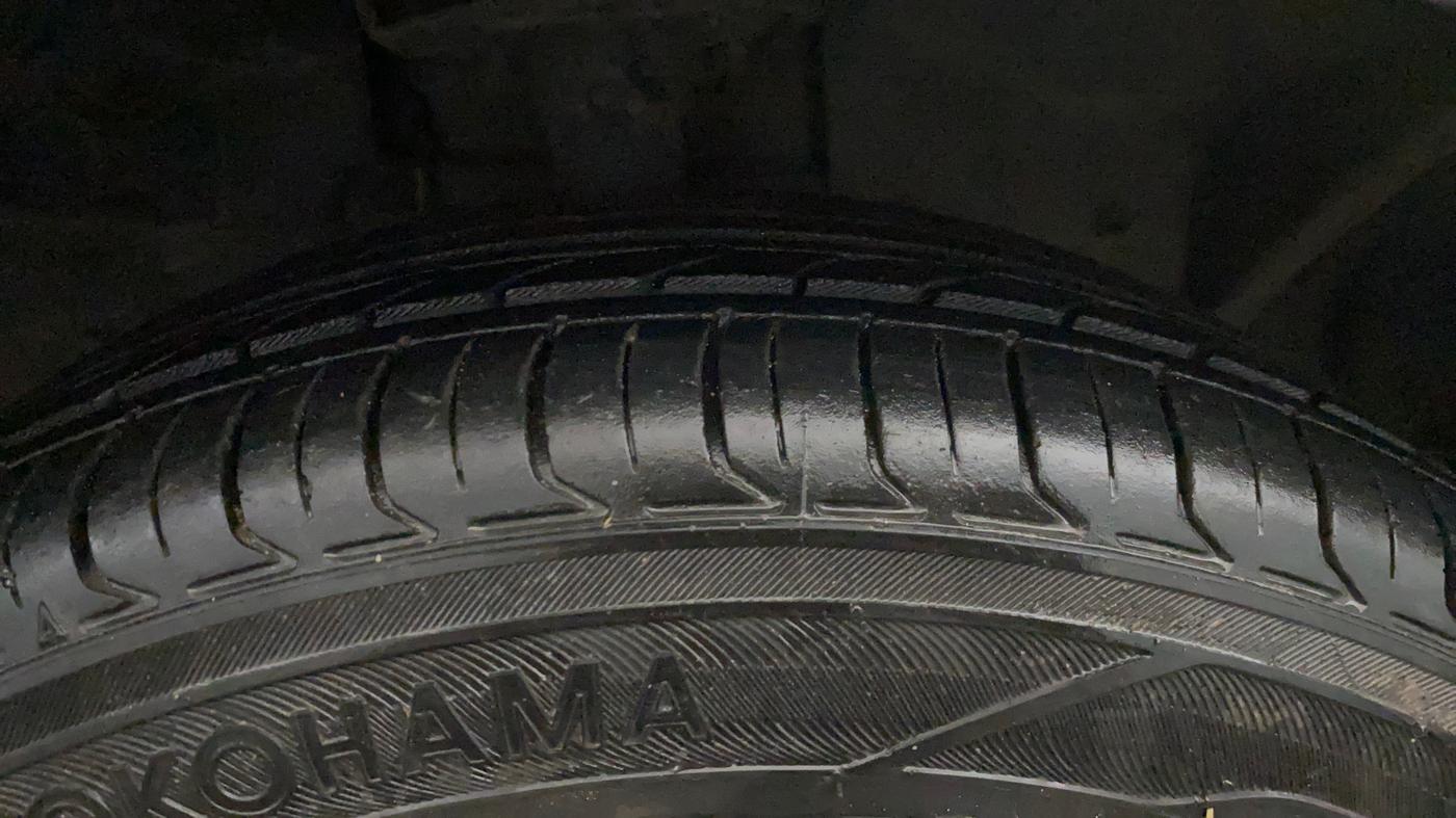 2016 Ford Figo Aspire TREND 1.2 PETROL, Petrol, Manual, 78,933 km, Right Front Tyre Tread