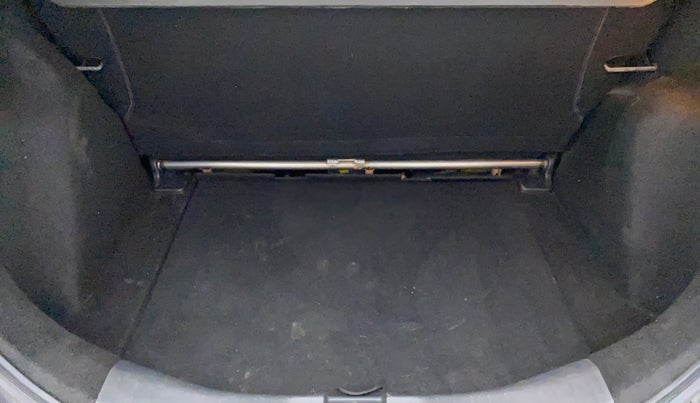 2018 Honda WR-V 1.5 i-DTEC VX MT, Diesel, Manual, 52,896 km, Boot Inside