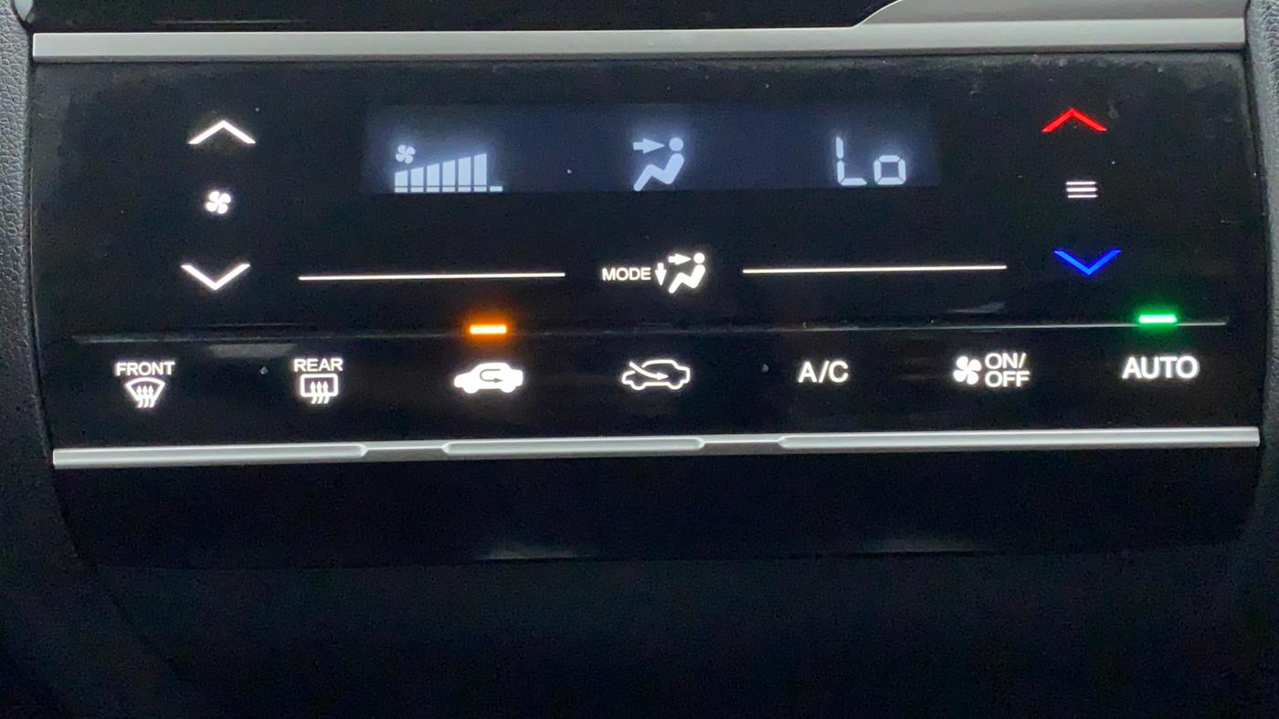 2018 Honda WR-V 1.5 i-DTEC VX MT, Diesel, Manual, 52,896 km, Automatic Climate Control