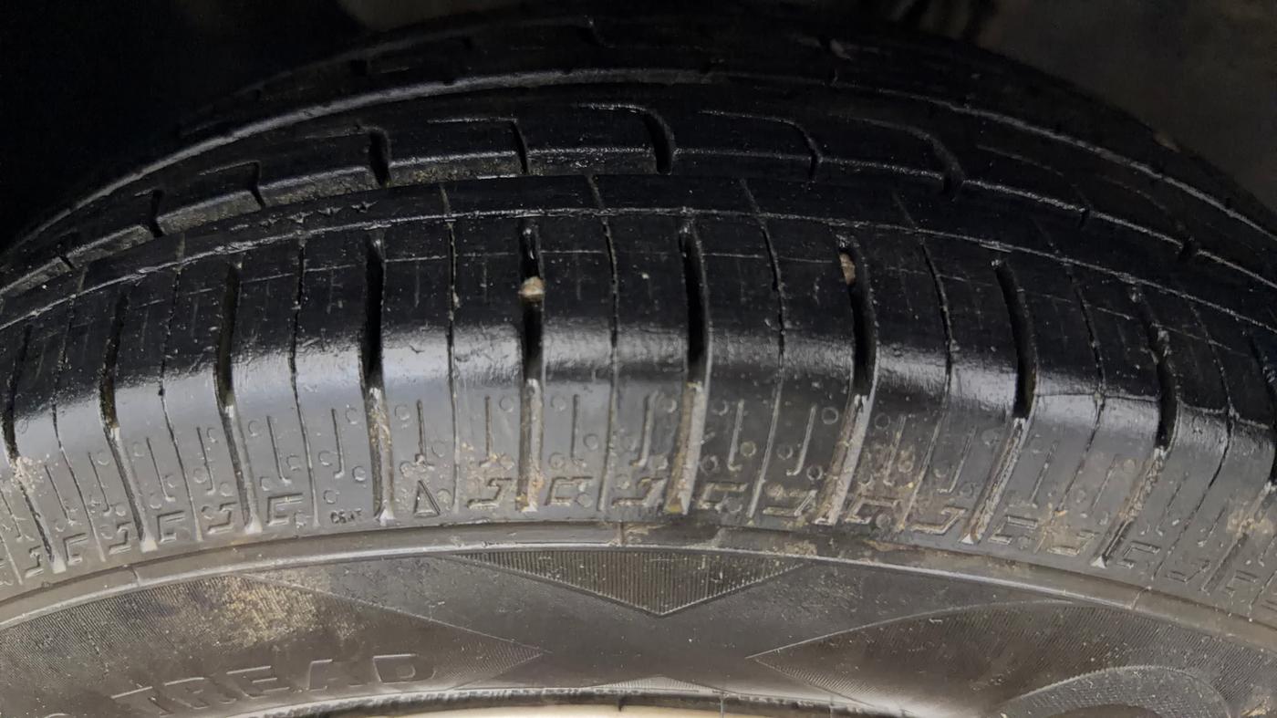 2015 Hyundai Elite i20 SPORTZ 1.2, Petrol, Manual, 52,893 km, Left Front Tyre Tread