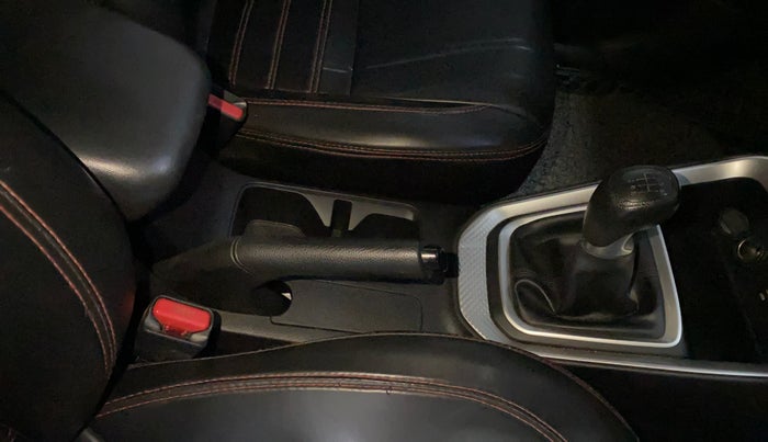 2023 KIA SONET HTK 1.5 DIESEL IMT, Diesel, Manual, 77,159 km, Gear Lever