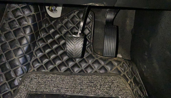 2023 KIA SONET HTK 1.5 DIESEL IMT, Diesel, Manual, 77,159 km, Pedals