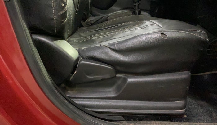 2017 Renault Kwid RXT 1.0, Petrol, Manual, 38,418 km, Driver Side Adjustment Panel