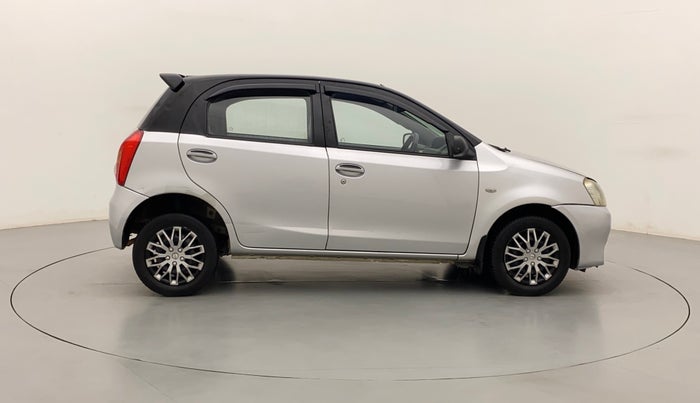 2011 Toyota Etios Liva G, Petrol, Manual, 1,23,387 km, Right Side View