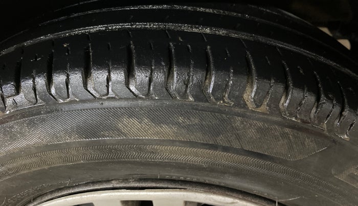 2020 Maruti Dzire VXI, Petrol, Manual, 51,475 km, Right Front Tyre Tread