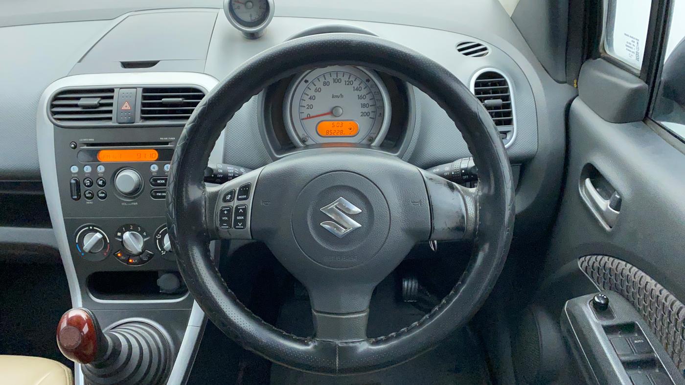 2013 Maruti Ritz ZXI, Petrol, Manual, 85,420 km, Steering Wheel Close Up