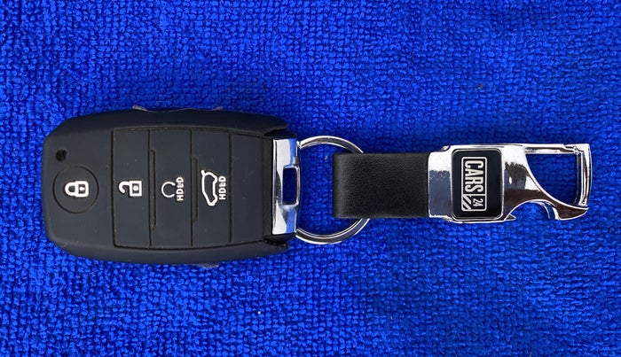 2022 KIA CARENS LUXURY PLUS 1.5D AT 7STR, Diesel, Automatic, 15,574 km, Key Close Up