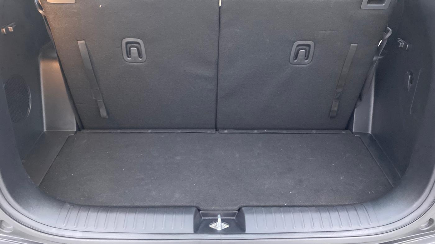 2022 KIA CARENS LUXURY PLUS 1.5D AT 7STR, Diesel, Automatic, 15,574 km, Boot Inside