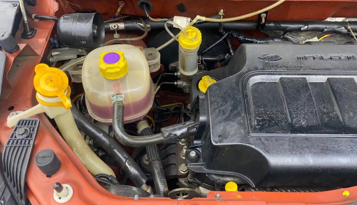 2016 Mahindra Kuv100 K6 6 STR, Petrol, Manual, 27,837 km, Engine View - Right