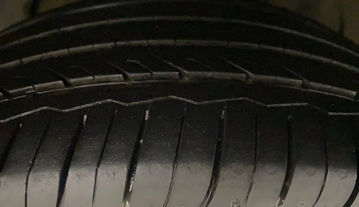 2015 Ford Ecosport TREND 1.5L PETROL, Petrol, Manual, 68,397 km, Left Front Tyre Tread