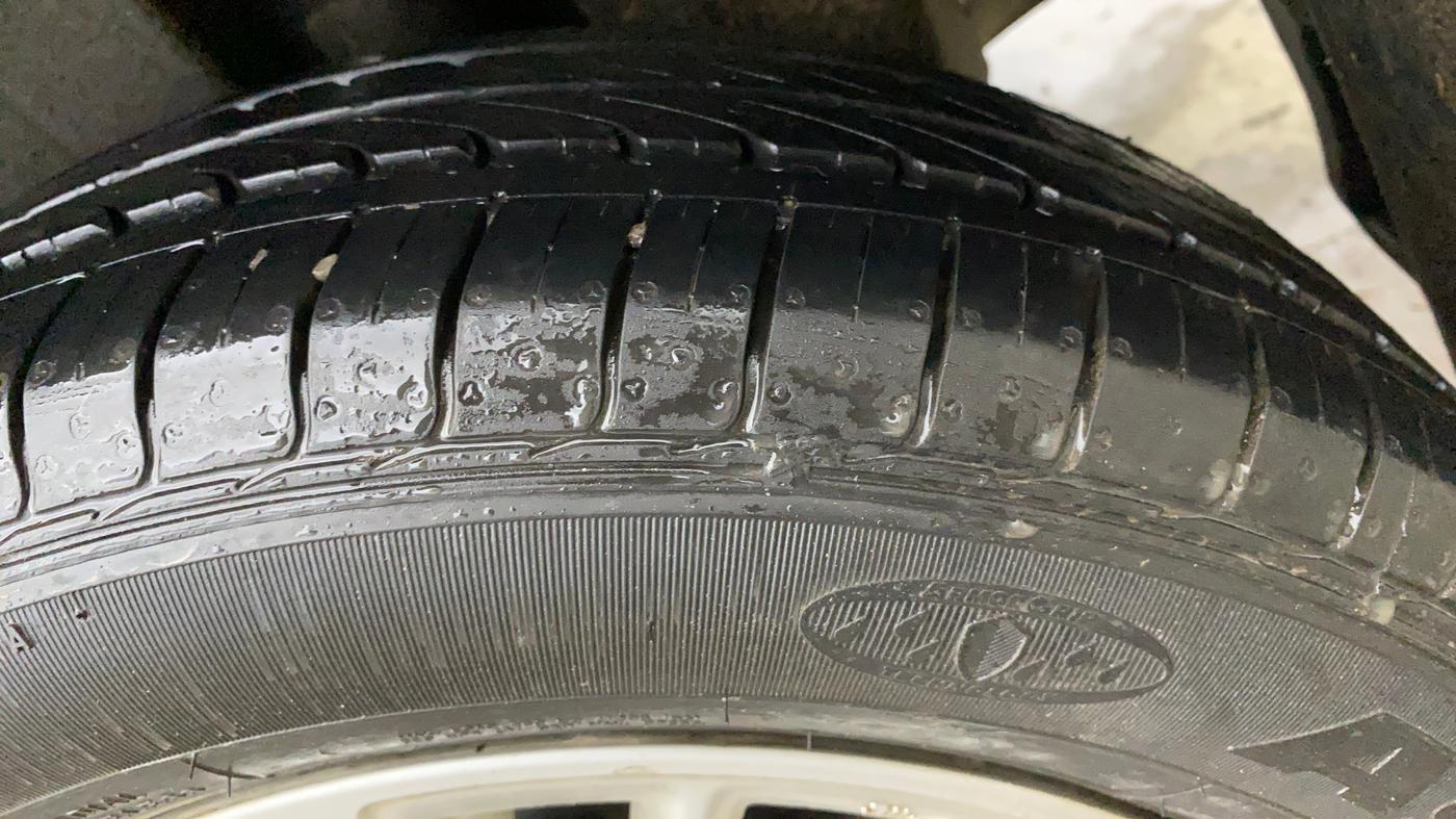 2014 Maruti Swift ZXI, Petrol, Manual, 51,773 km, Left Rear Tyre Tread