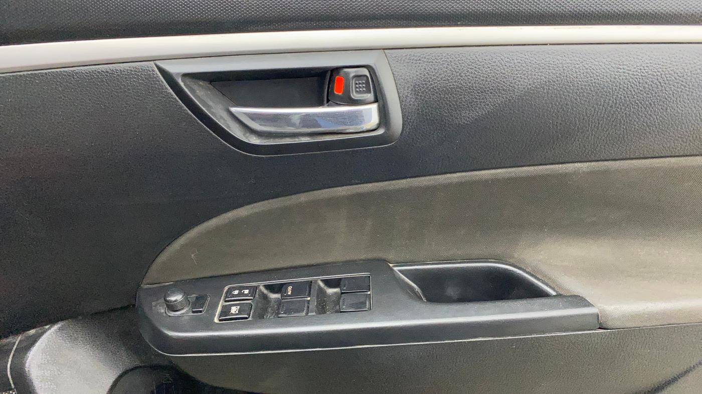 2014 Maruti Swift ZXI, Petrol, Manual, 51,773 km, Driver Side Door Panels Control