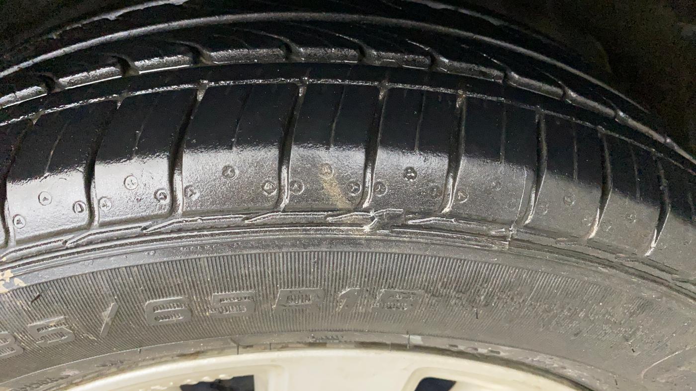 2014 Maruti Swift ZXI, Petrol, Manual, 51,773 km, Left Front Tyre Tread