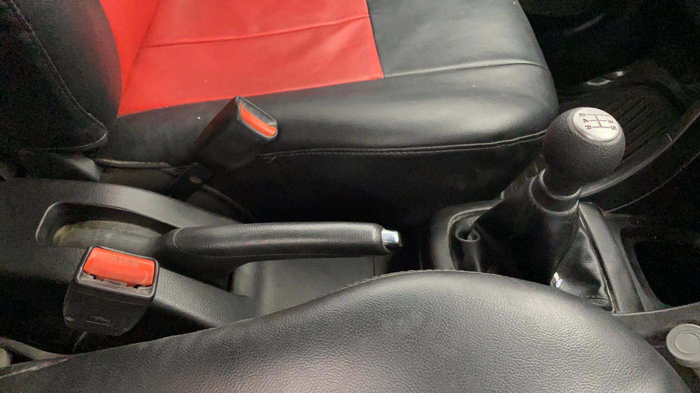 2014 Maruti Swift ZXI, Petrol, Manual, 51,773 km, Gear Lever