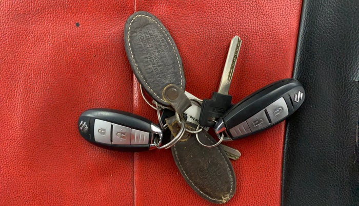 2014 Maruti Swift ZXI, Petrol, Manual, 51,965 km, Key Close Up